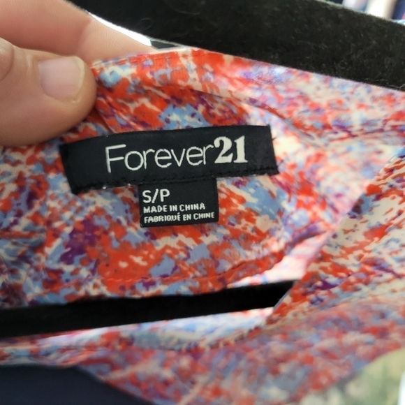 Forever 21 Flowing Lightweight Tiered Layer Top Red And Blue Abstract Print Sz S - Picture 4 of 7